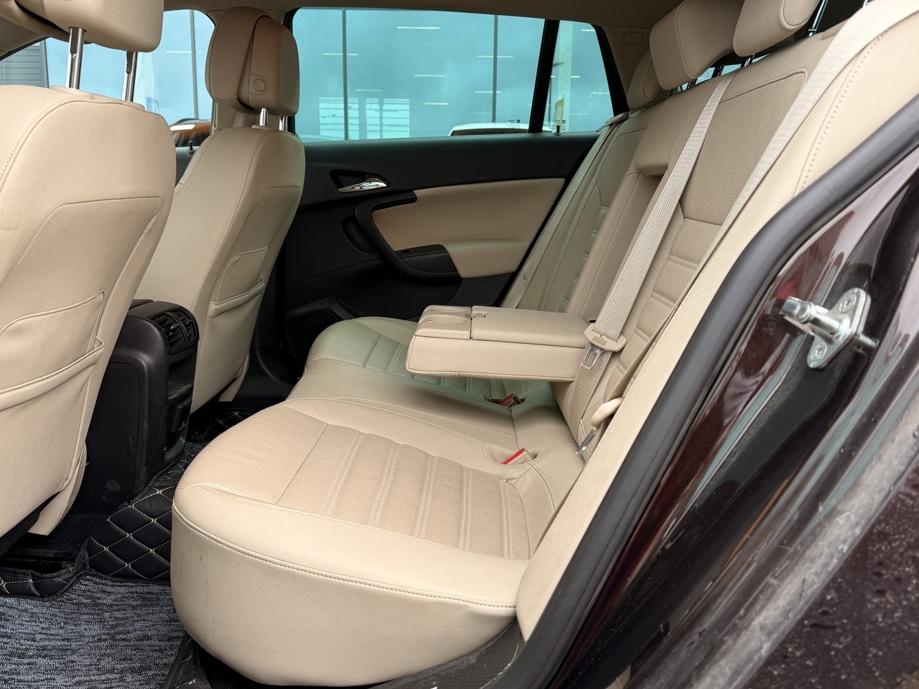 Opel Insignia vaihtoauto