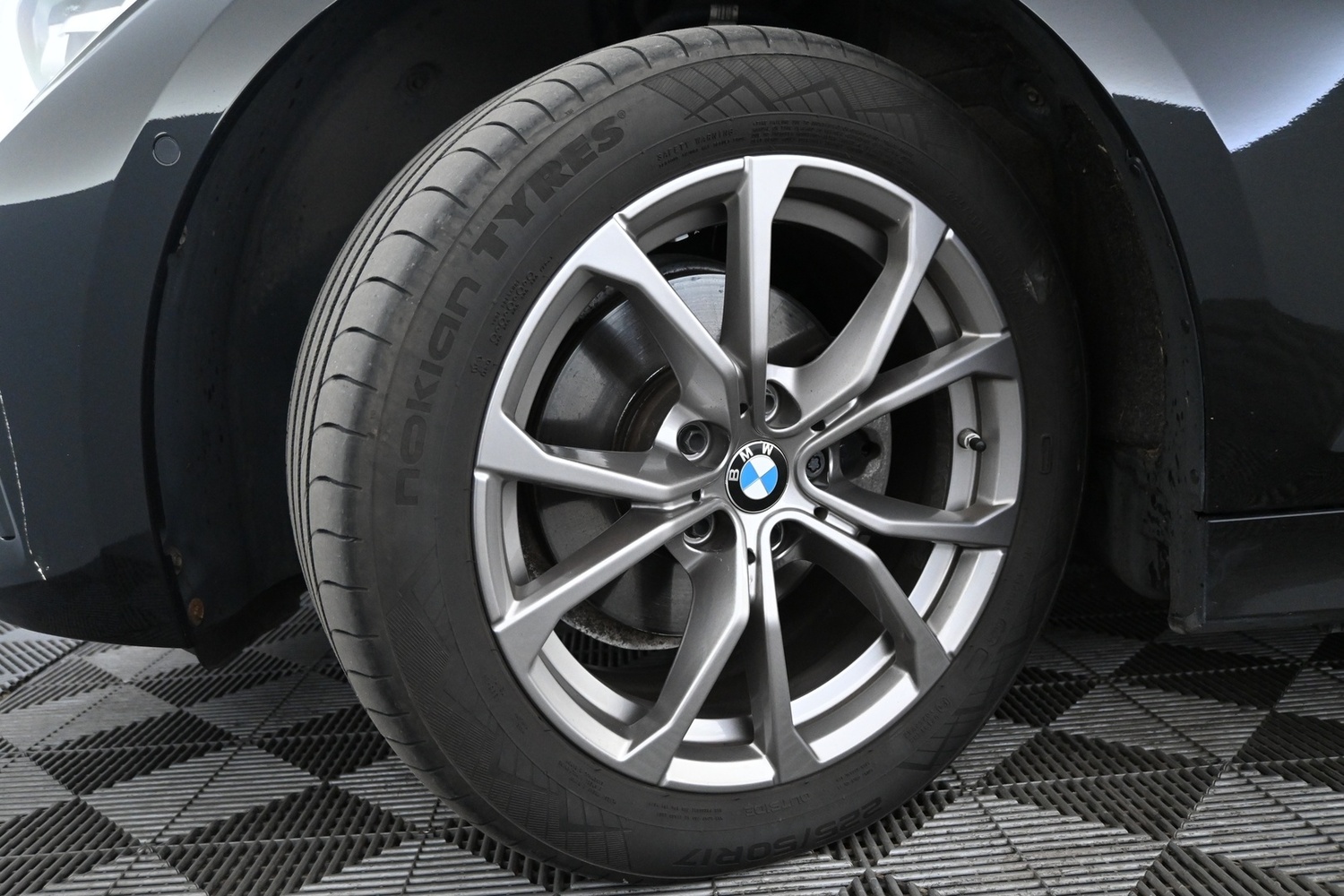 BMW 320 vaihtoauto