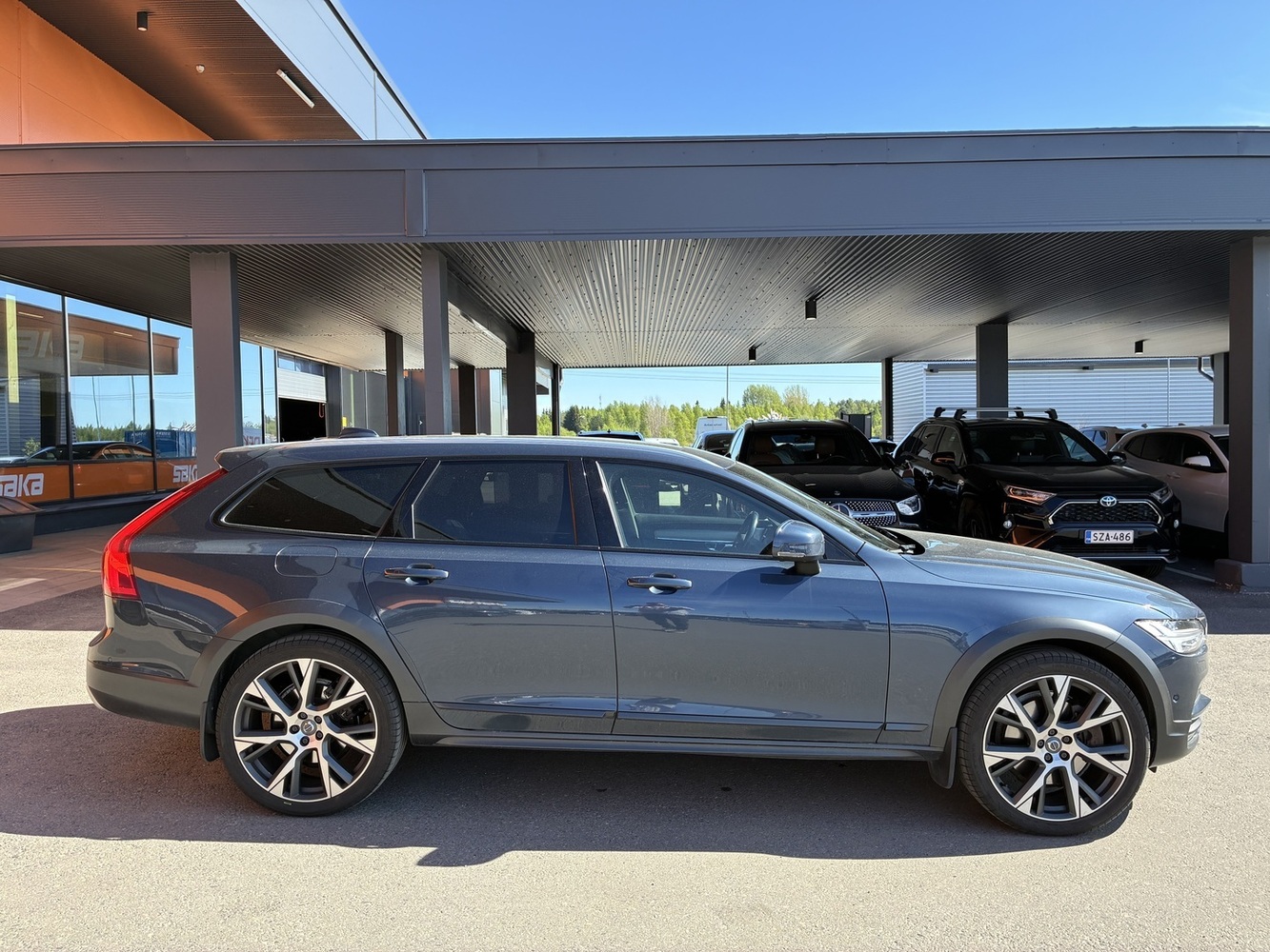 Volvo V90 Cross Country vaihtoauto
