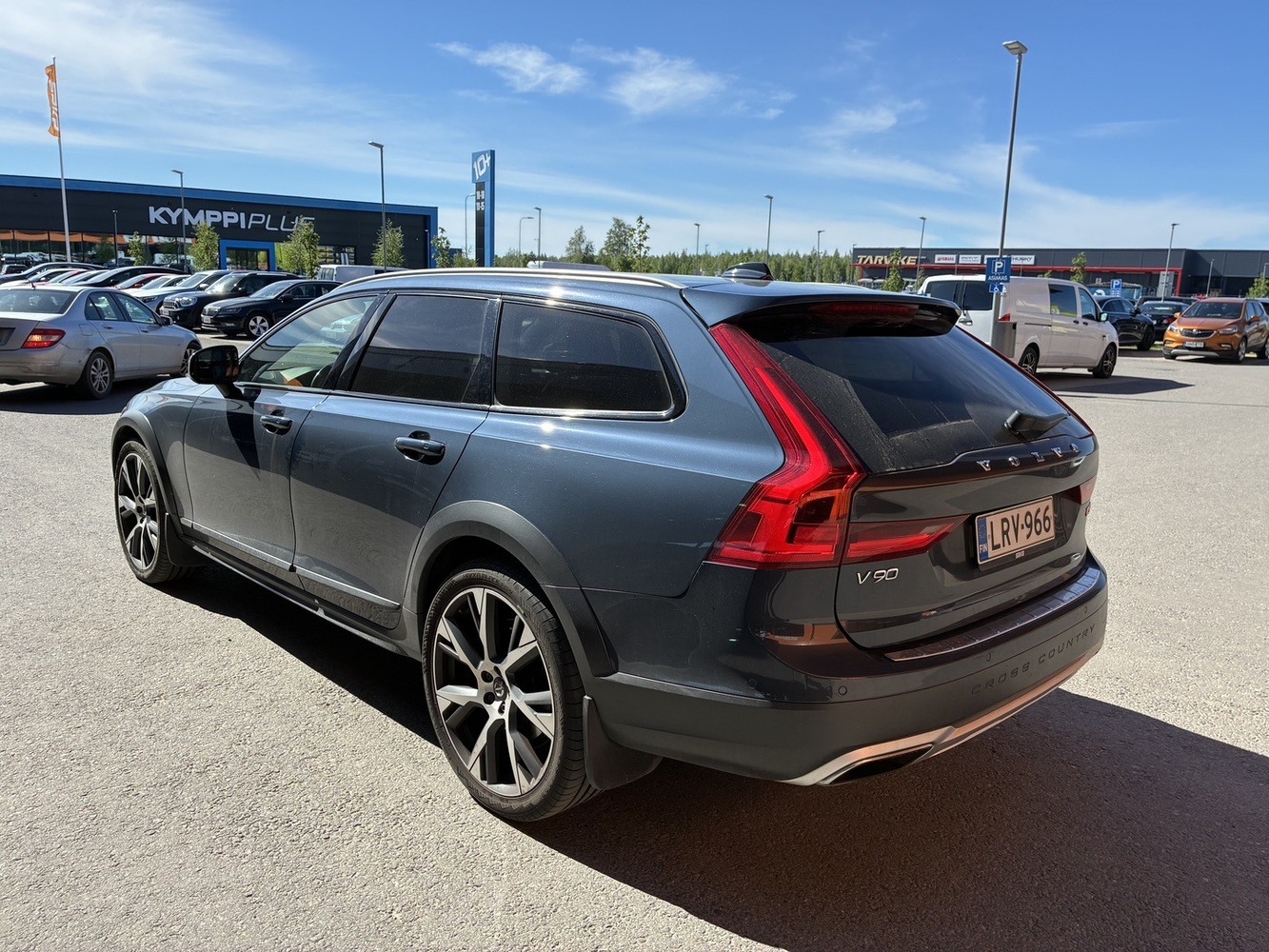 Volvo V90 Cross Country vaihtoauto