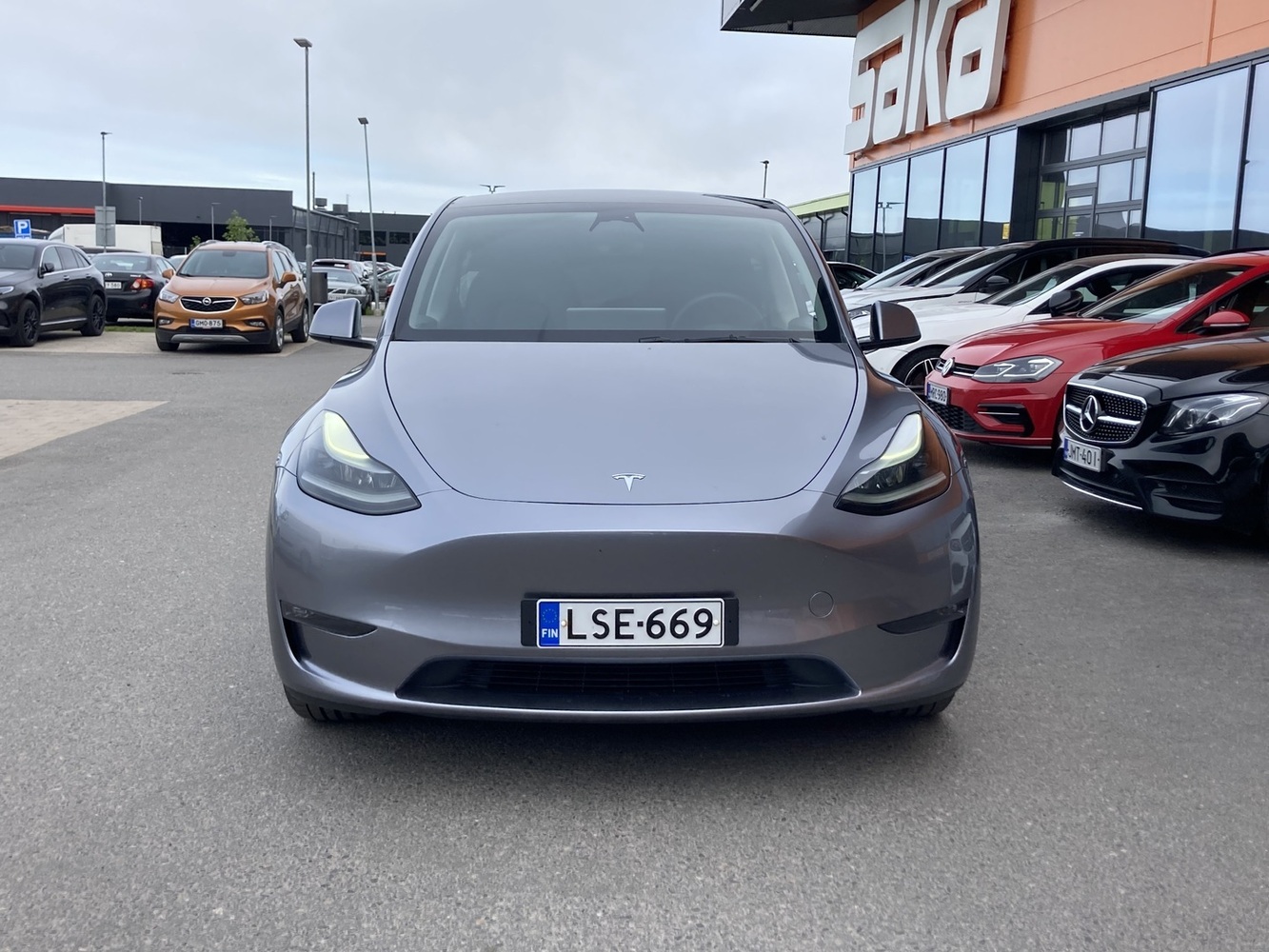 Tesla Model Y vaihtoauto