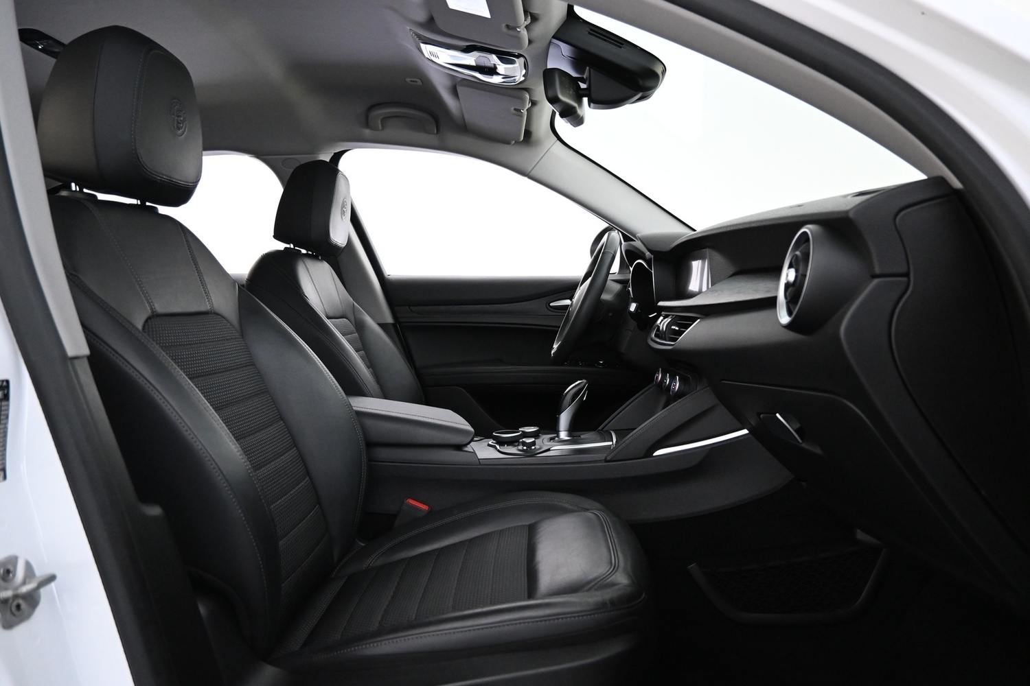 Alfa Romeo Stelvio vaihtoauto