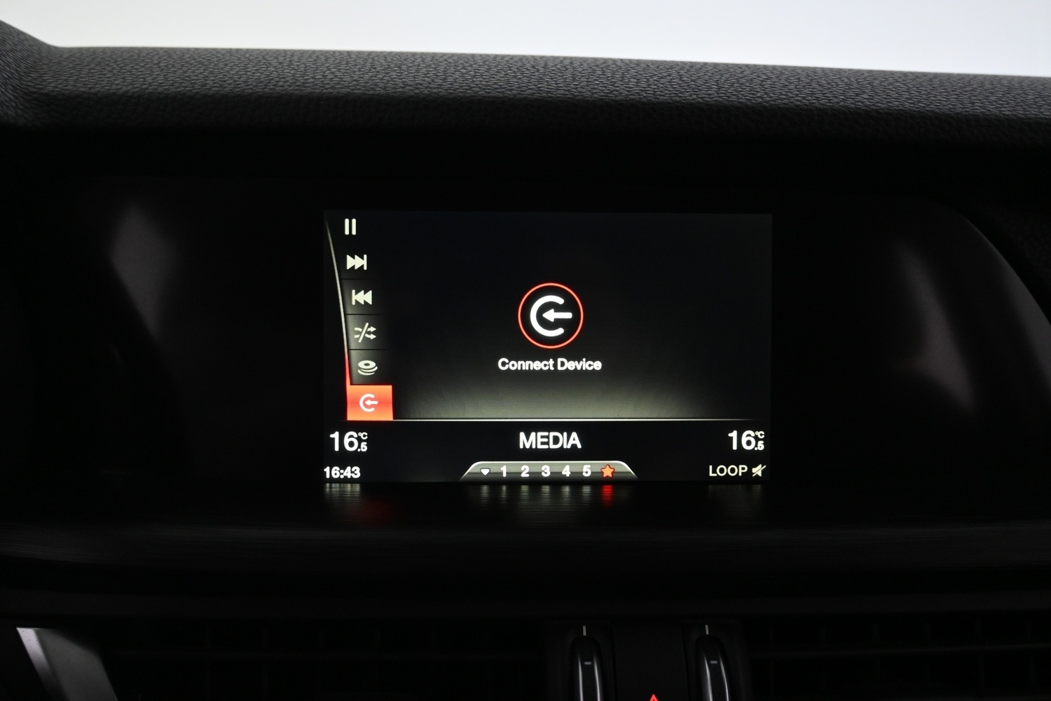 Alfa Romeo Stelvio vaihtoauto