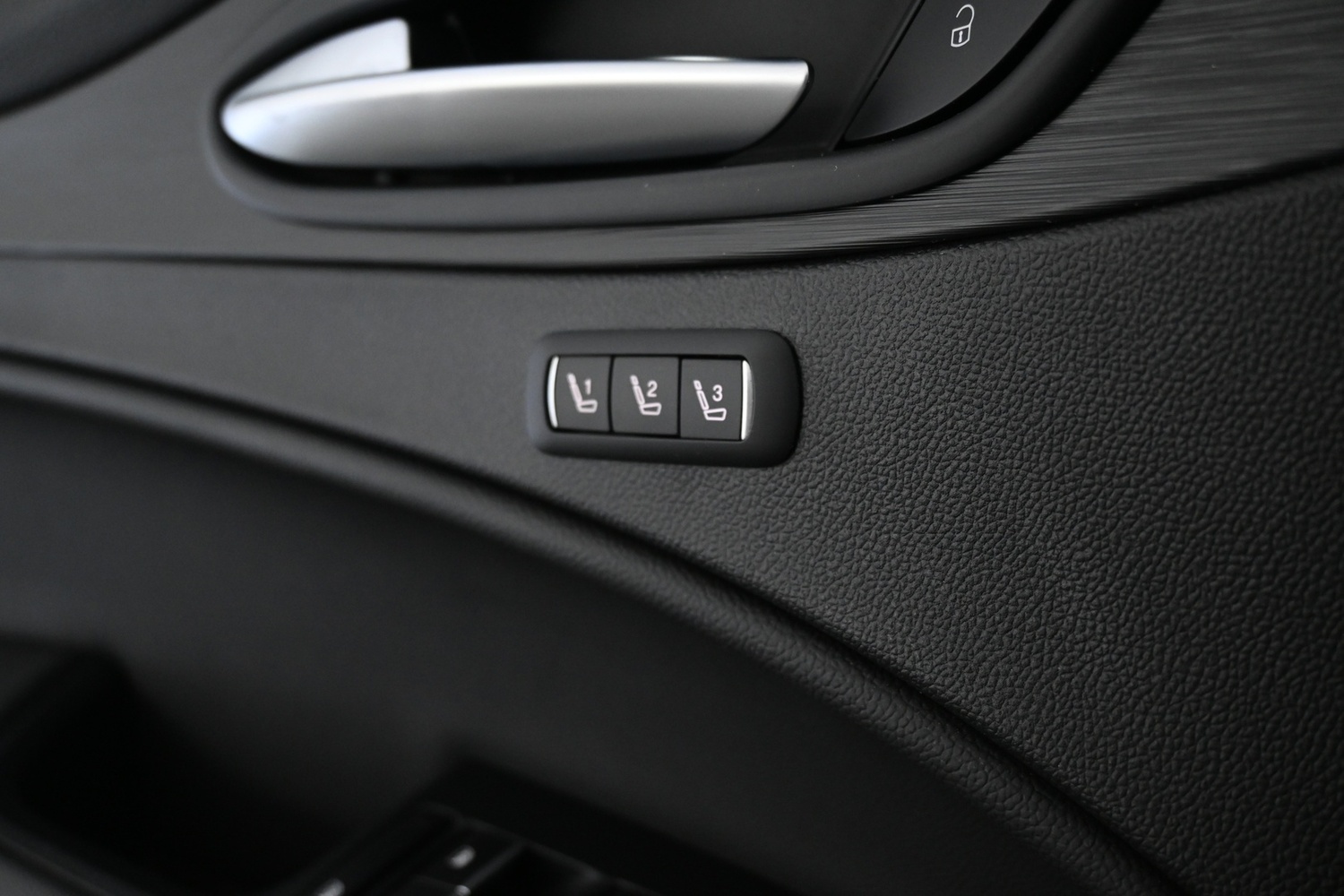 Alfa Romeo Stelvio vaihtoauto