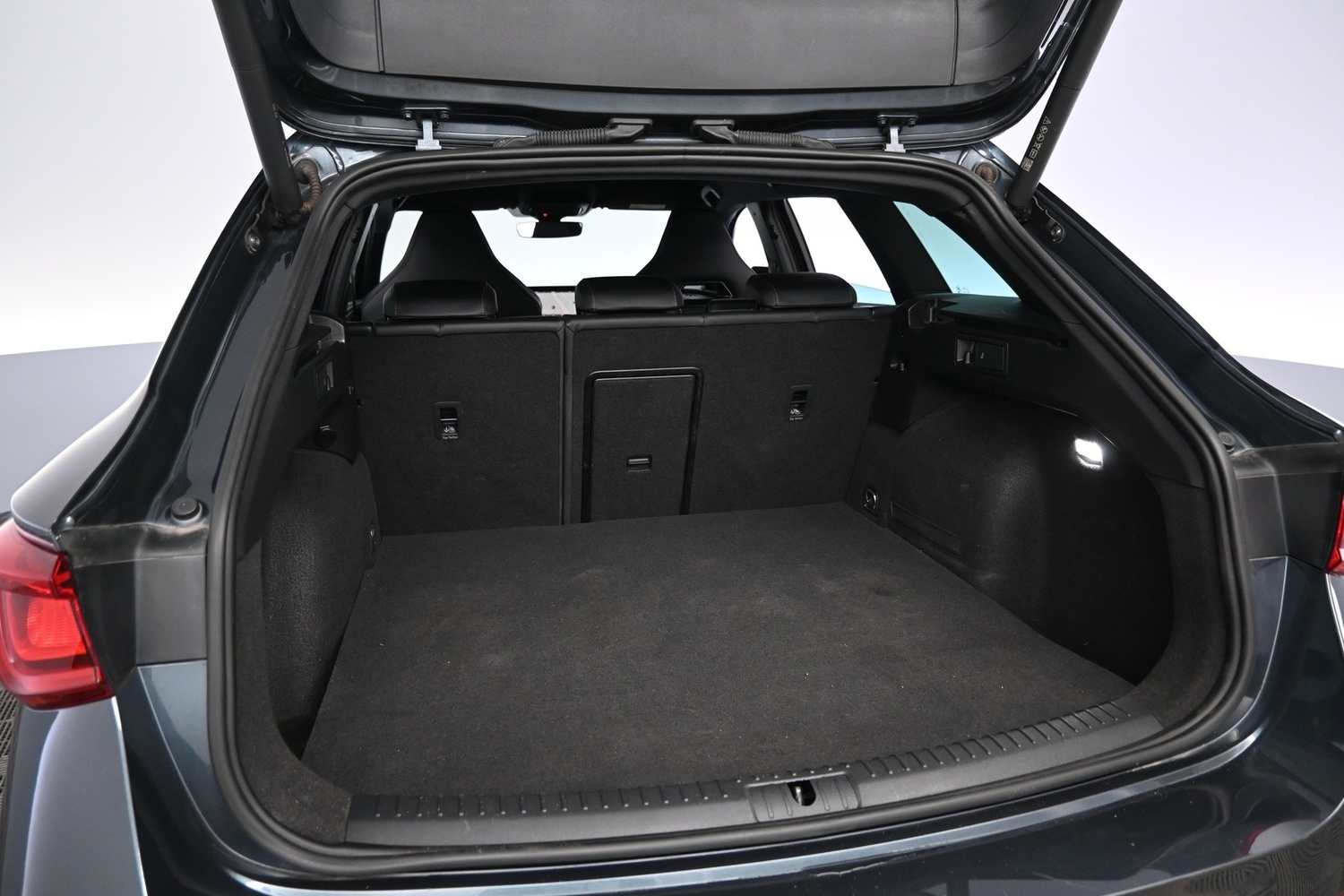 Cupra Leon Sportstourer vaihtoauto