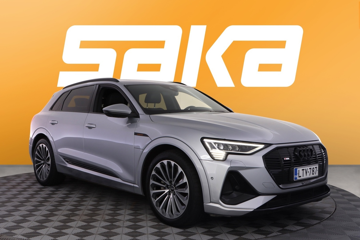 Audi e-tron vaihtoauto