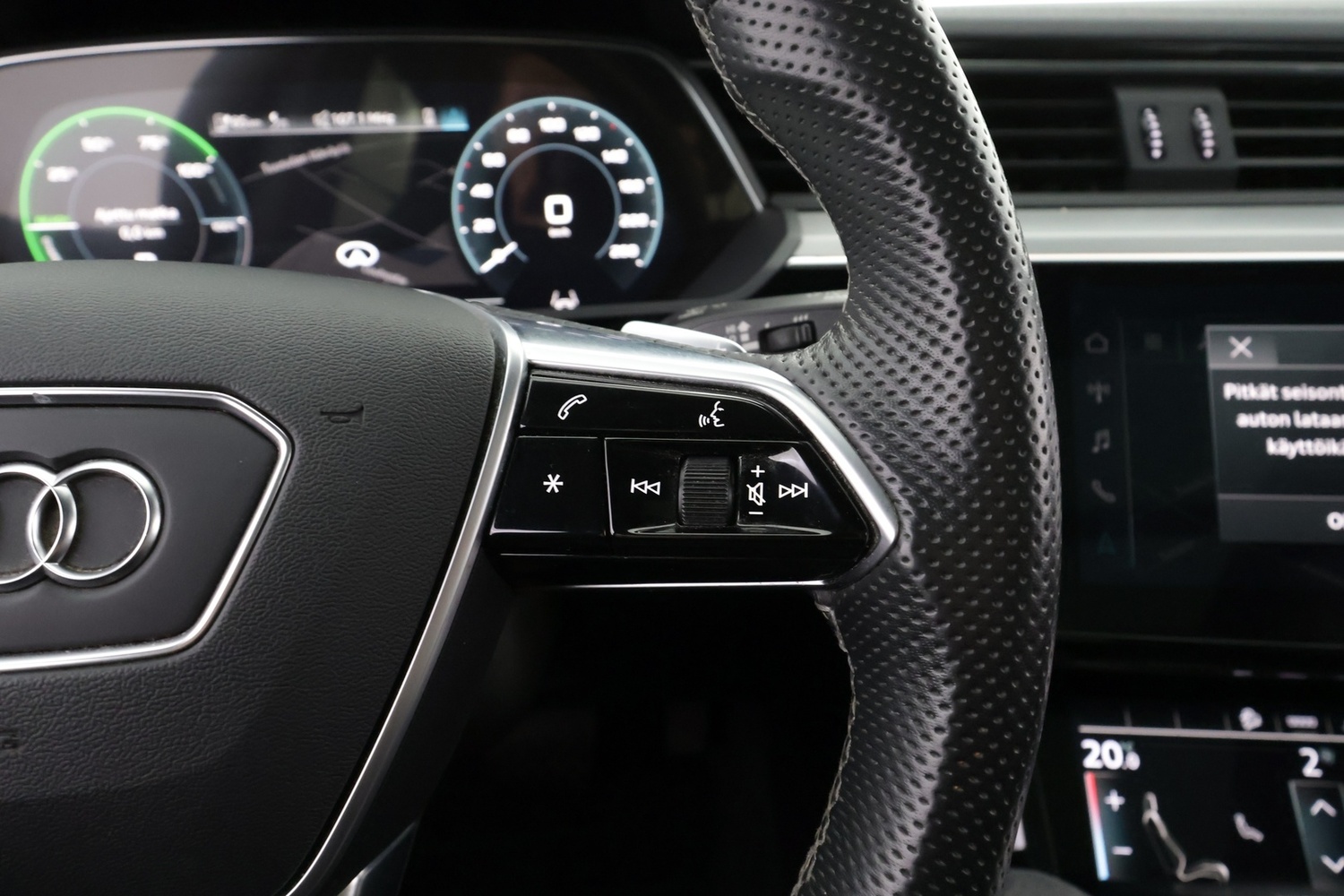 Audi e-tron vaihtoauto