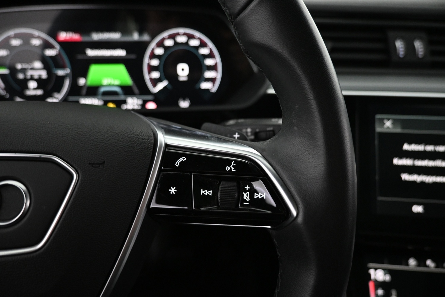 Audi e-tron vaihtoauto