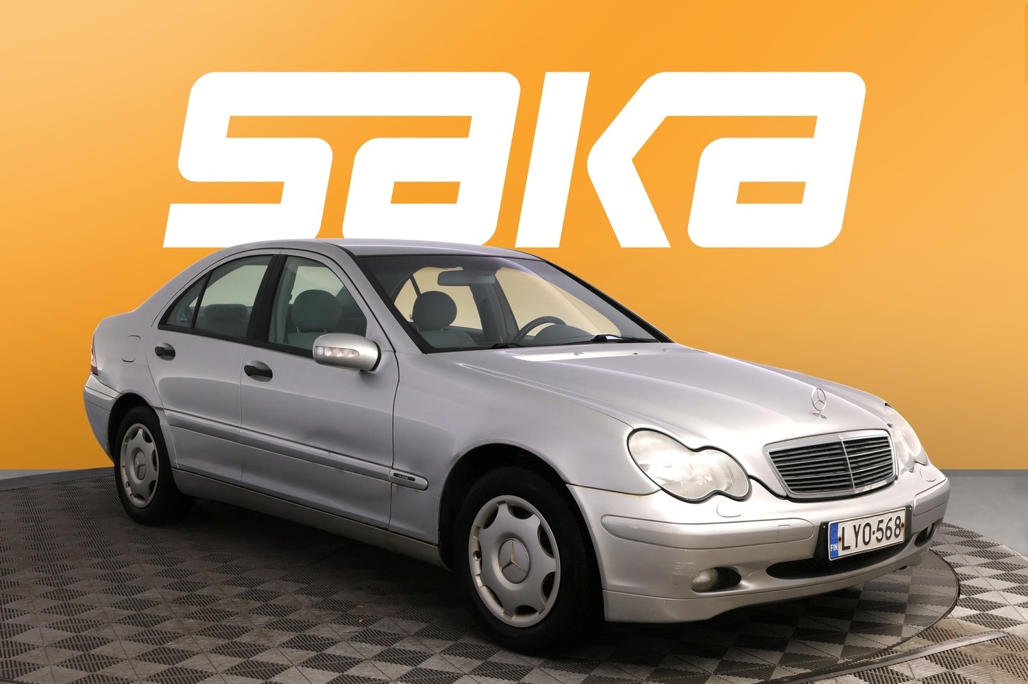 Mercedes-Benz C vaihtoauto