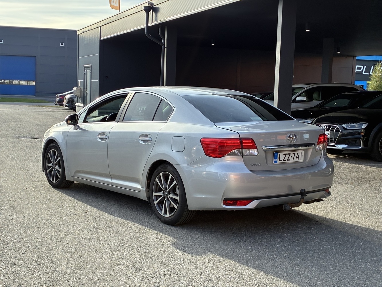 Toyota Avensis vaihtoauto
