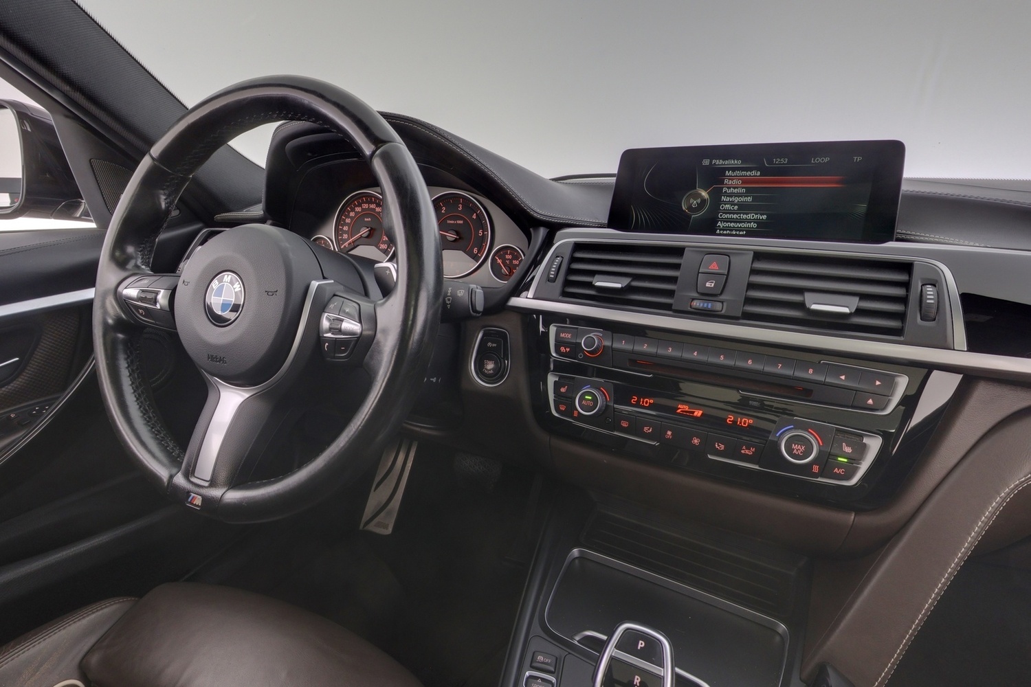BMW 330 vaihtoauto