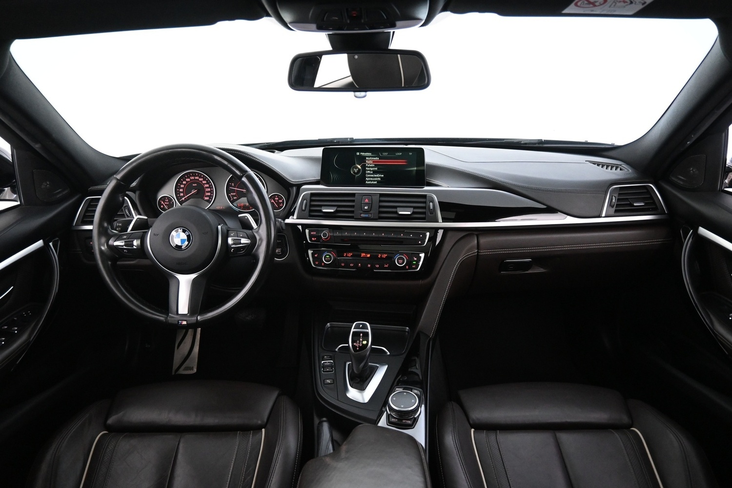 BMW 330 vaihtoauto