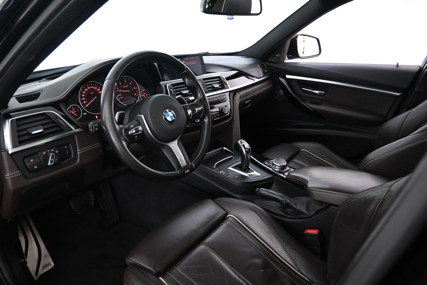 BMW 330 vaihtoauto