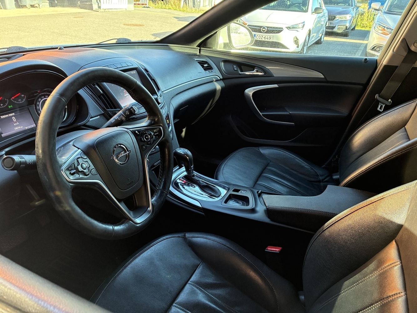 Opel Insignia vaihtoauto