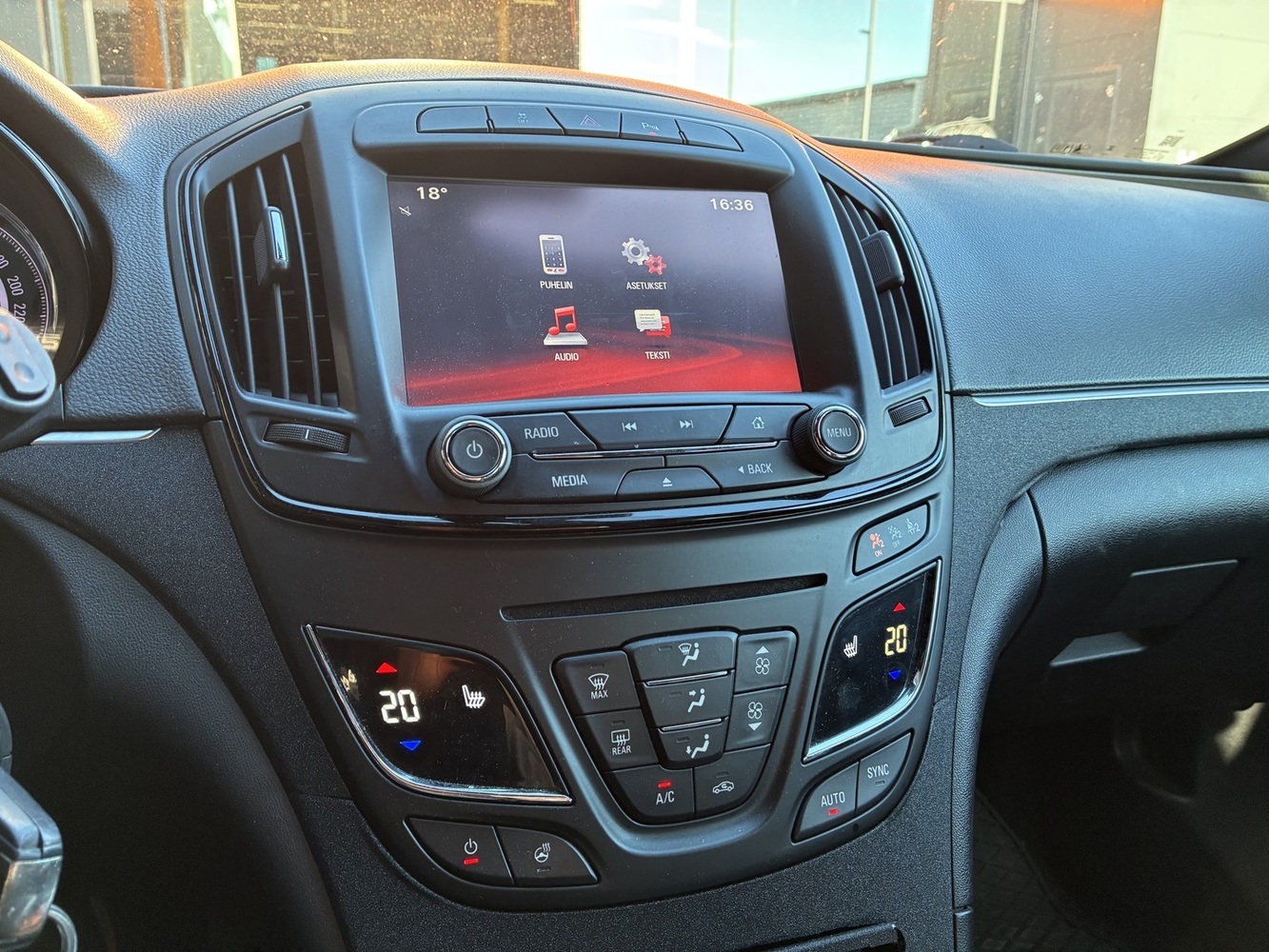 Opel Insignia vaihtoauto