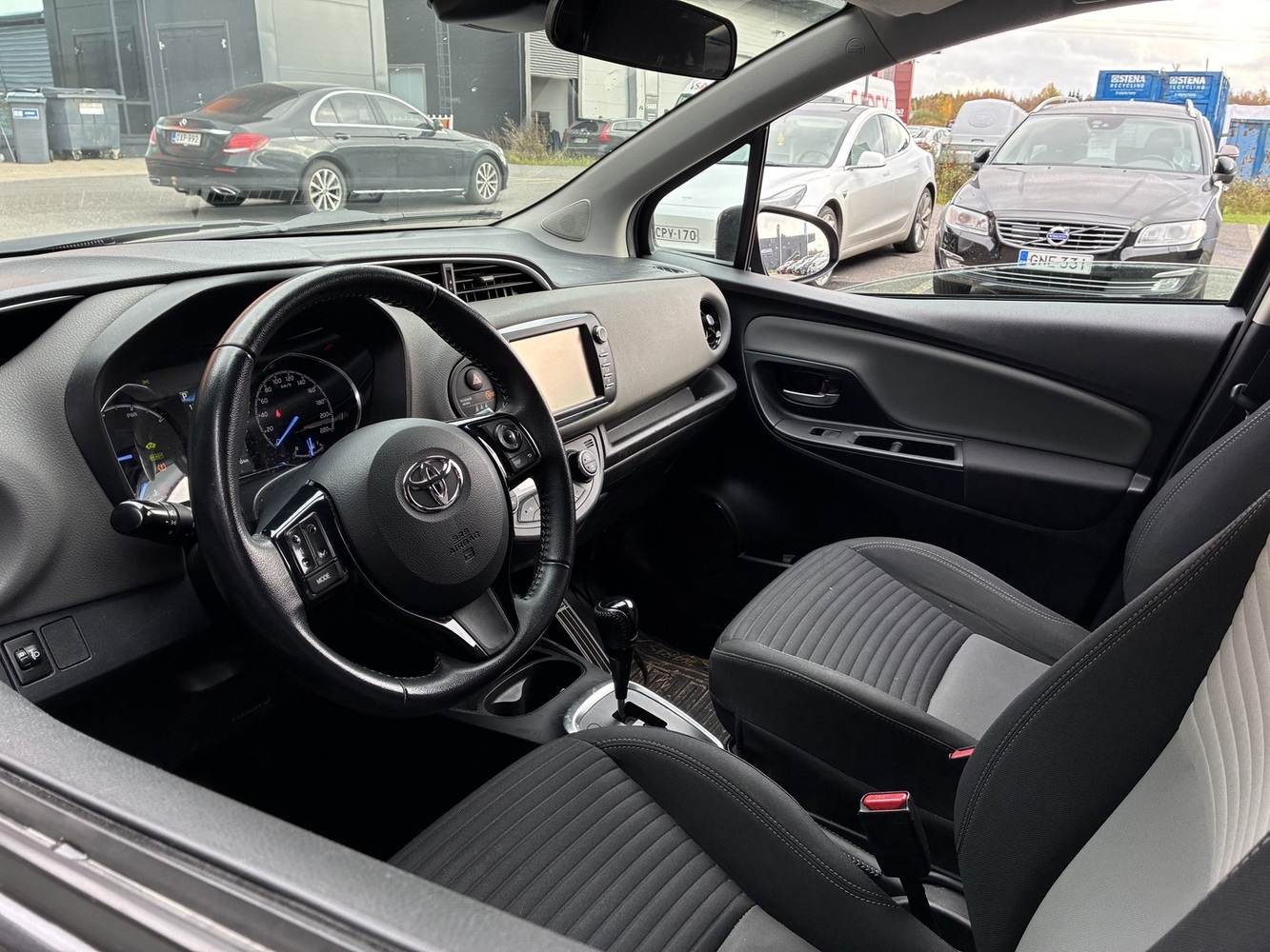 Toyota Yaris vaihtoauto