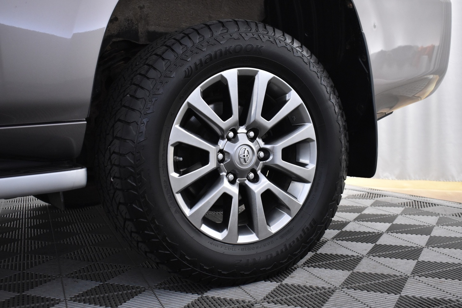 Toyota Land Cruiser vaihtoauto