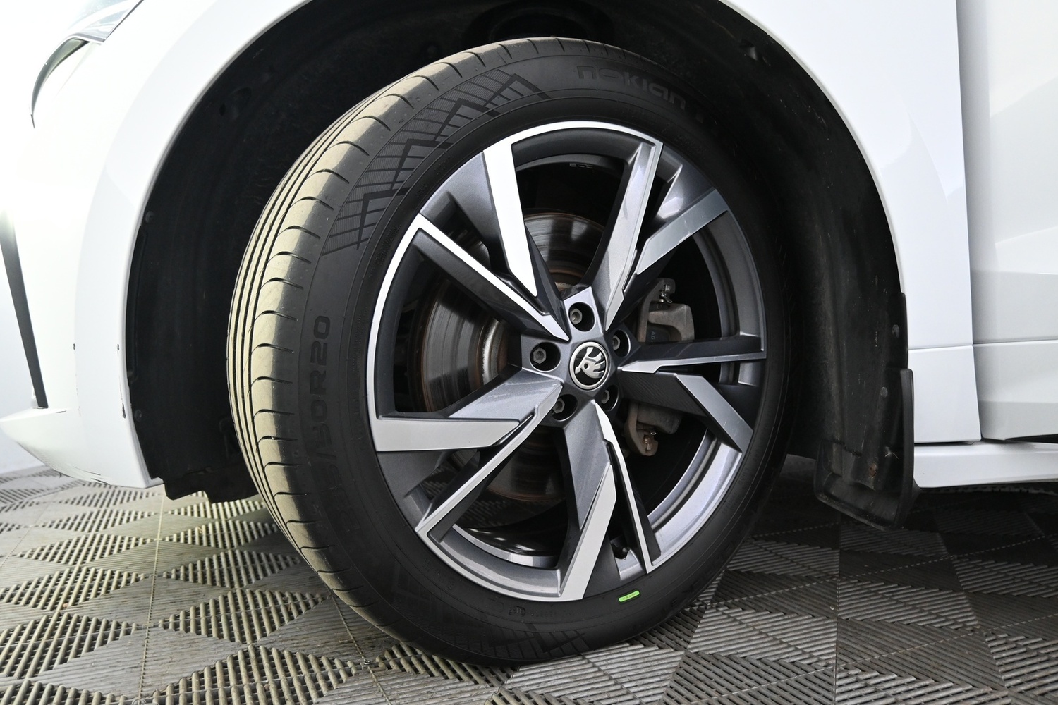 Skoda Enyaq vaihtoauto