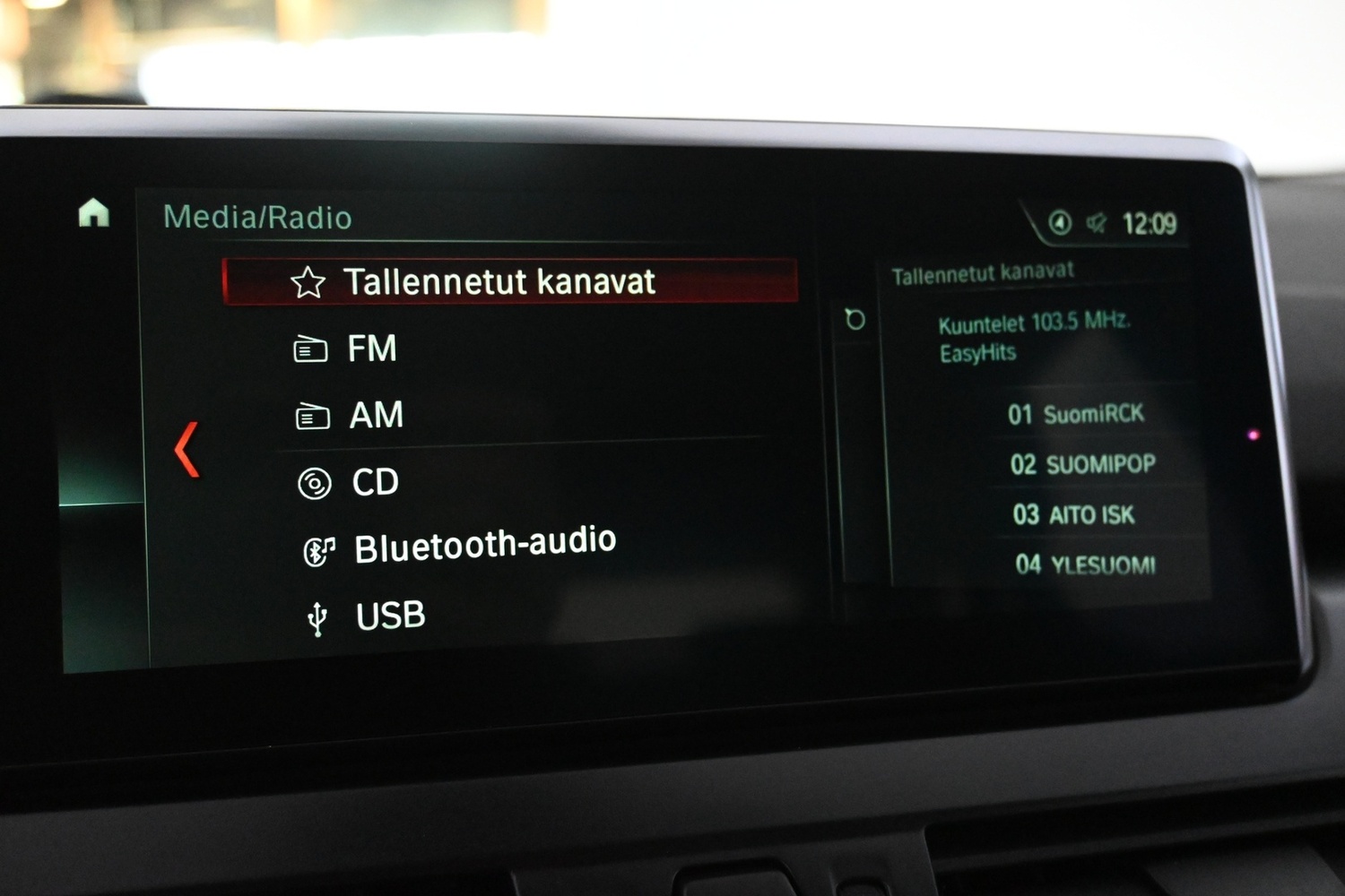BMW 225 vaihtoauto