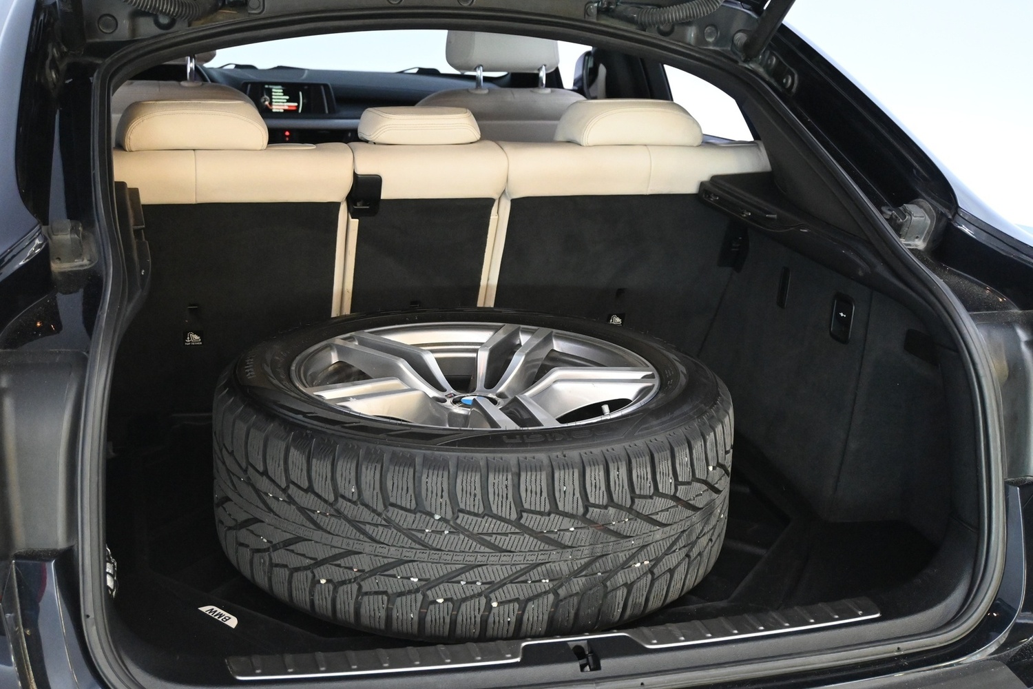 BMW X6 vaihtoauto