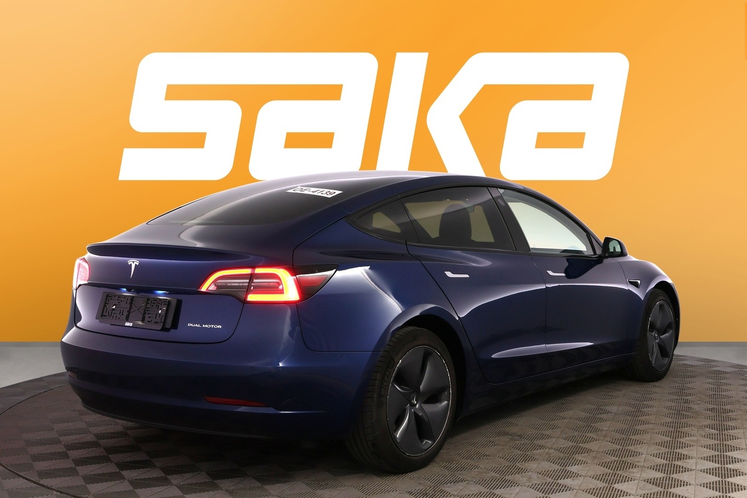 Tesla Model 3 vaihtoauto