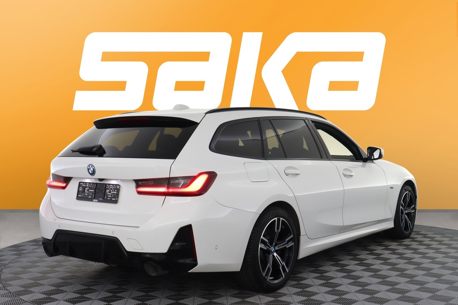 BMW 330 vaihtoauto