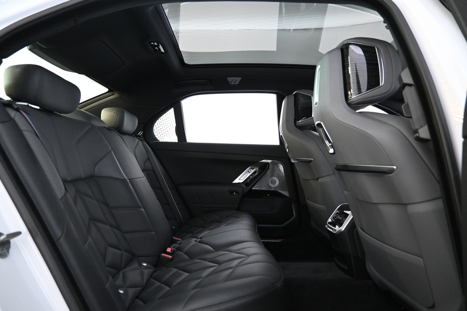 BMW i7 vaihtoauto