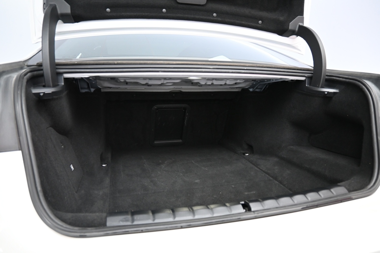 BMW i7 vaihtoauto