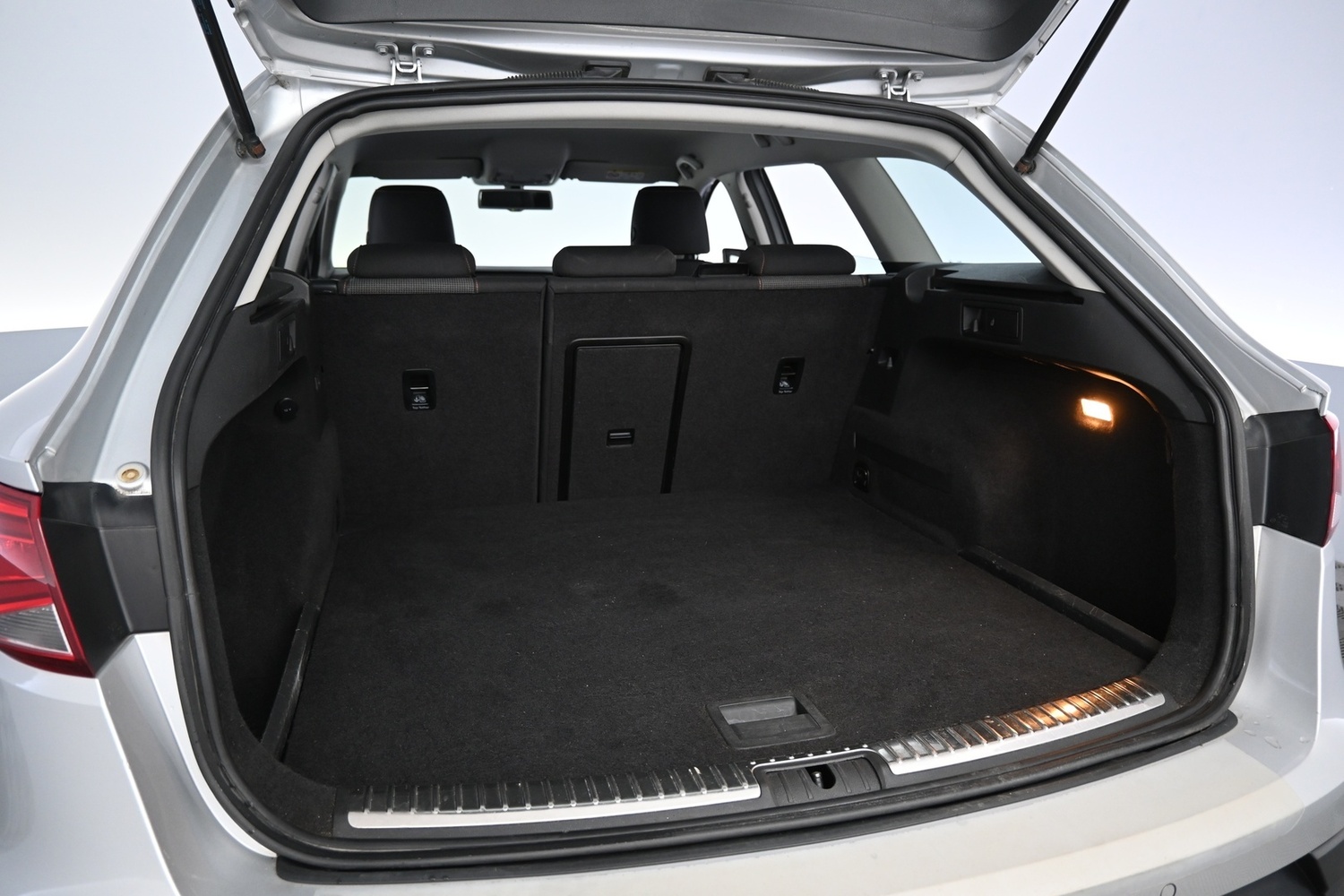 SEAT Leon X-Perience vaihtoauto