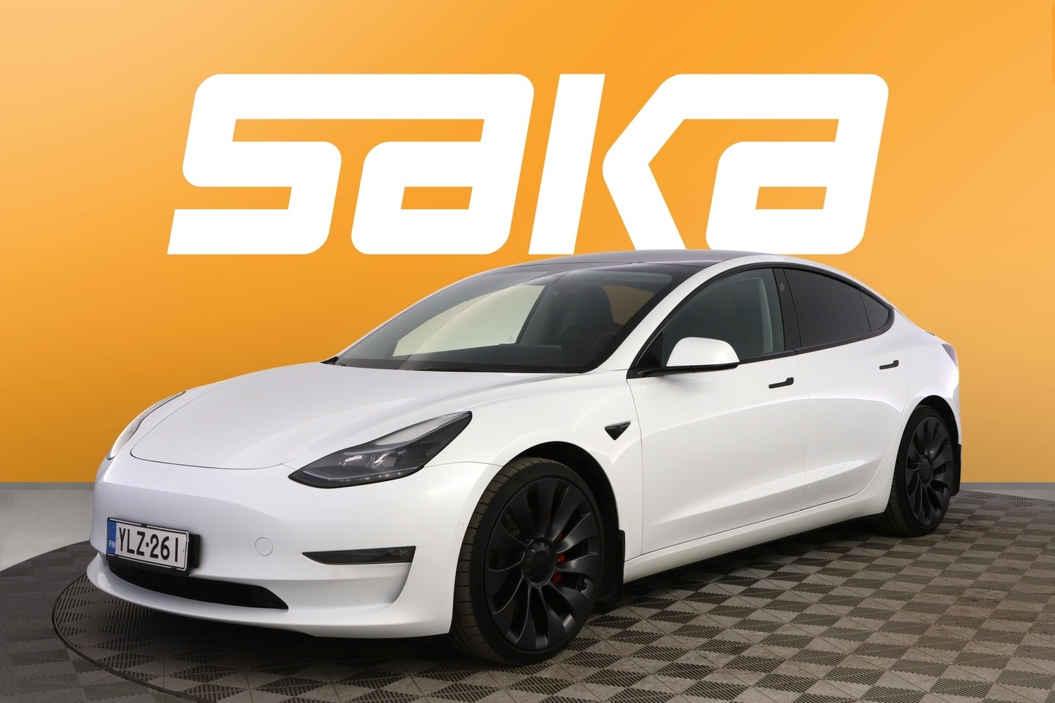 Tesla Model 3 vaihtoauto