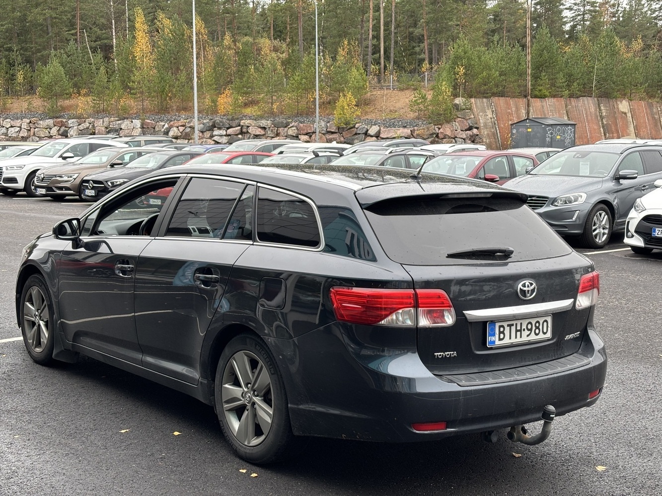 Toyota Avensis vaihtoauto
