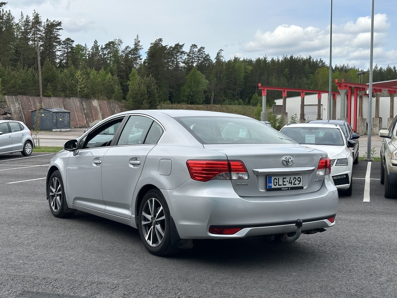 Toyota Avensis vaihtoauto