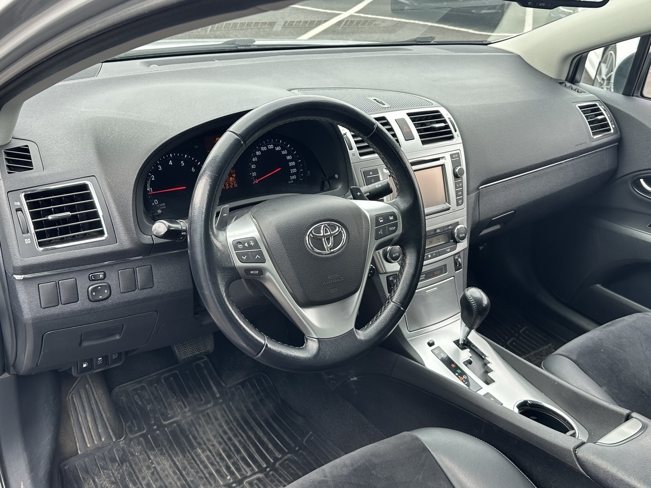Toyota Avensis vaihtoauto
