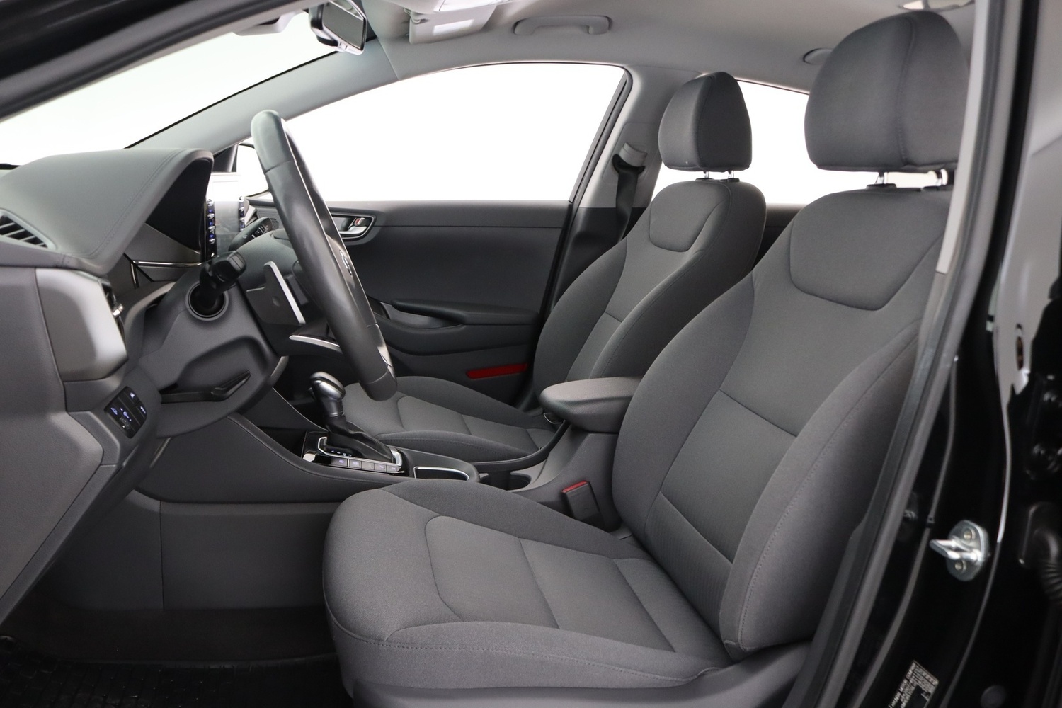 Hyundai IONIQ hybrid vaihtoauto