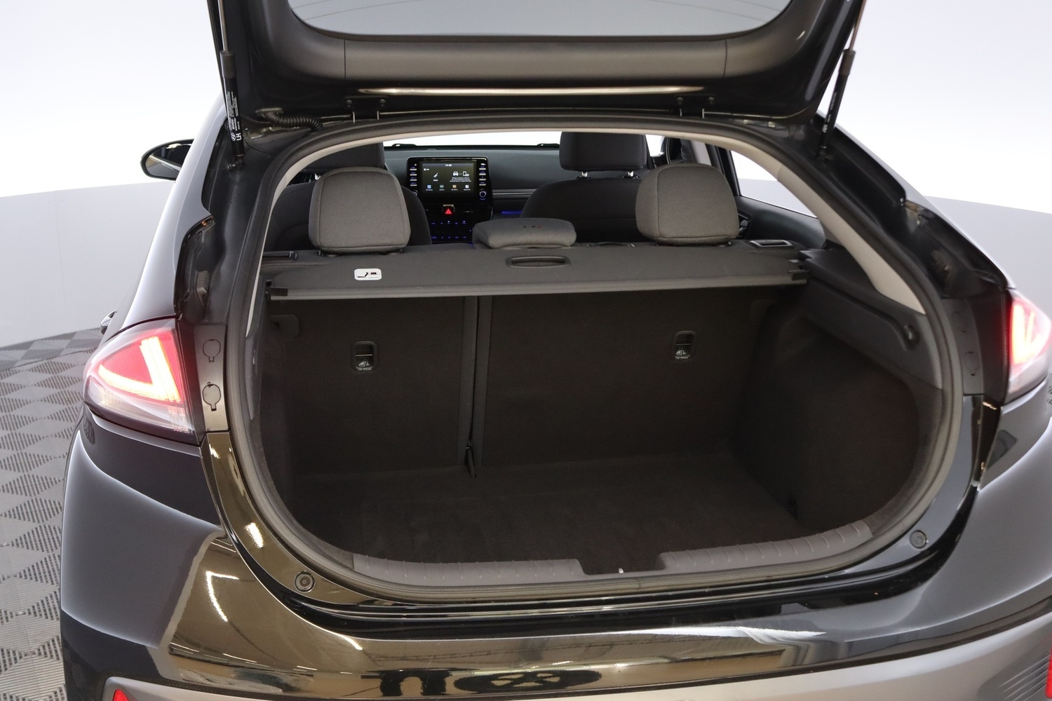 Hyundai IONIQ hybrid vaihtoauto