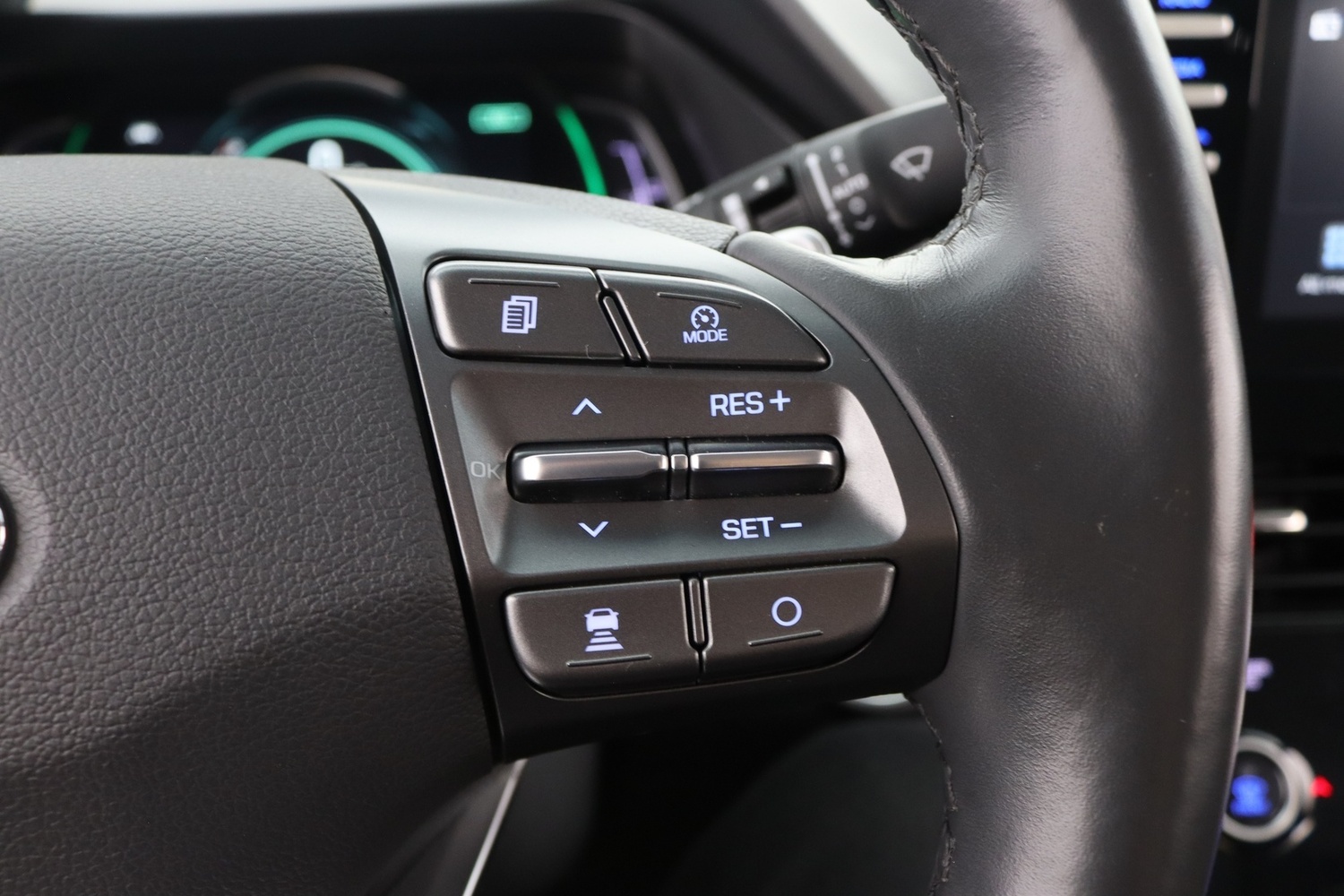 Hyundai IONIQ hybrid vaihtoauto