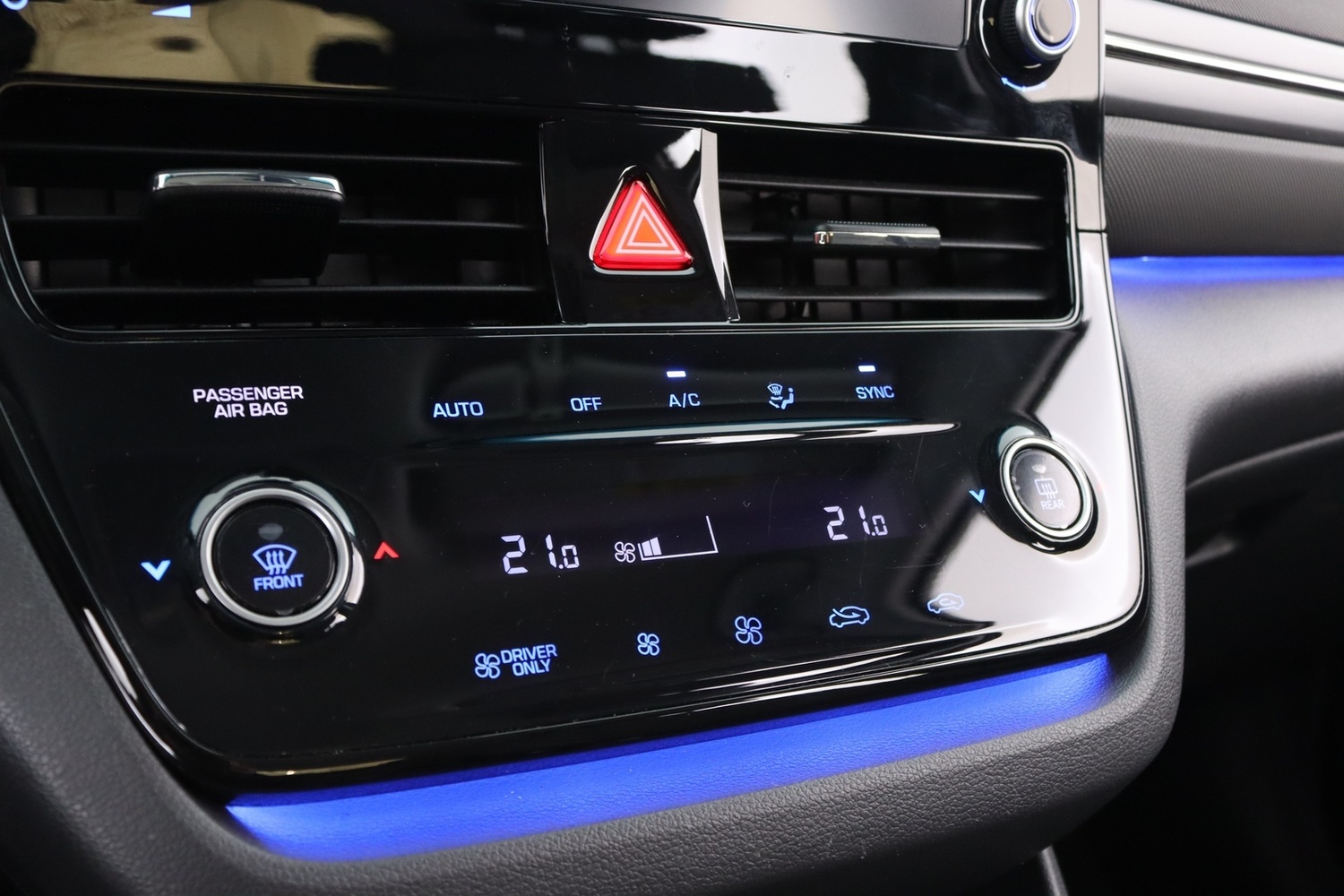 Hyundai IONIQ hybrid vaihtoauto