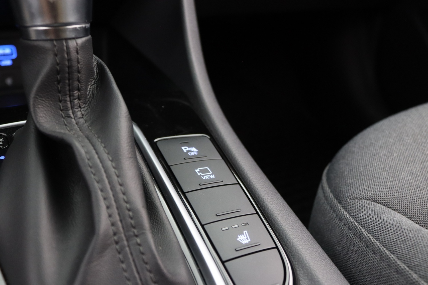 Hyundai IONIQ hybrid vaihtoauto