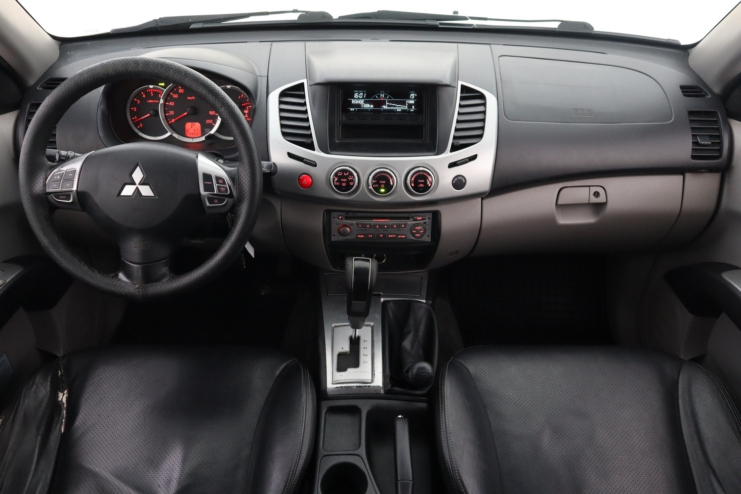 Mitsubishi L200 vaihtoauto
