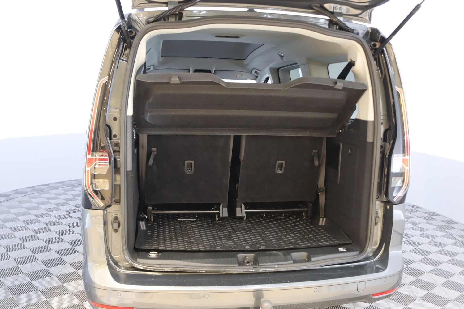 Volkswagen Caddy Maxi vaihtoauto