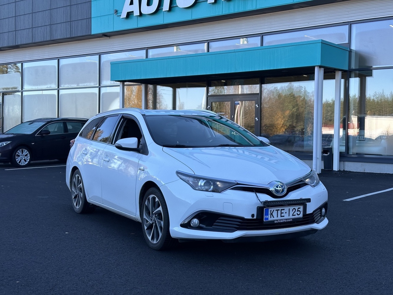 Toyota Auris vaihtoauto