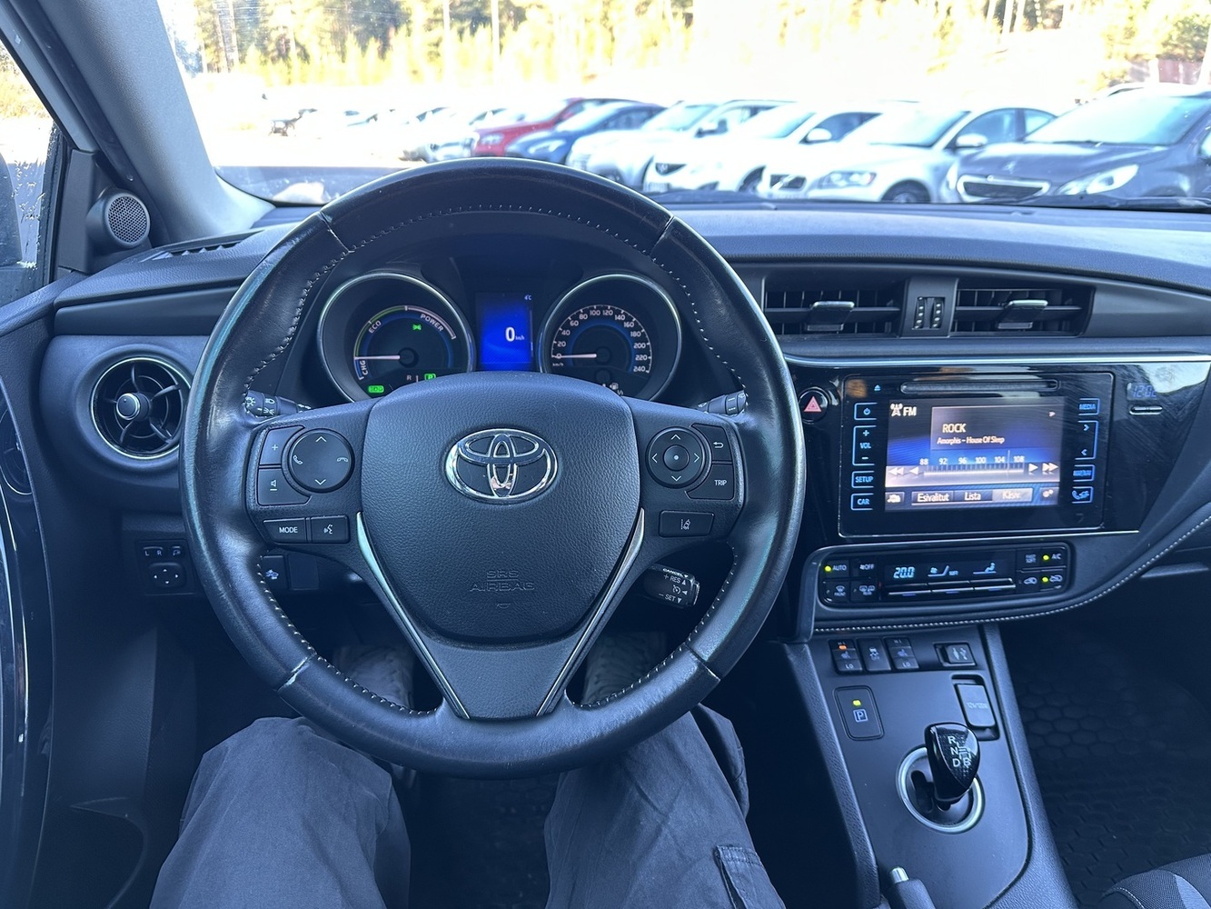 Toyota Auris vaihtoauto