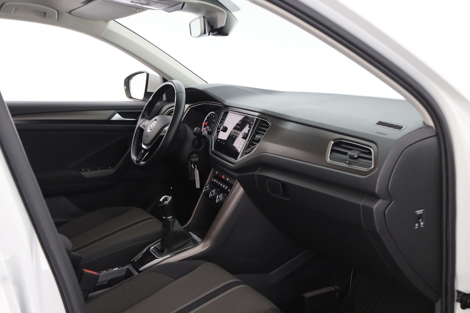 Volkswagen T-Roc vaihtoauto