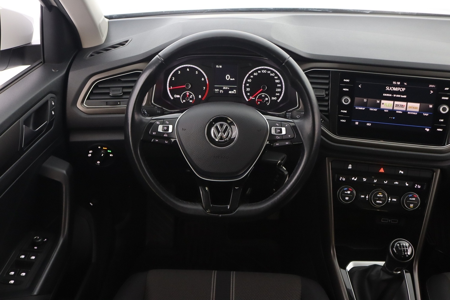 Volkswagen T-Roc vaihtoauto
