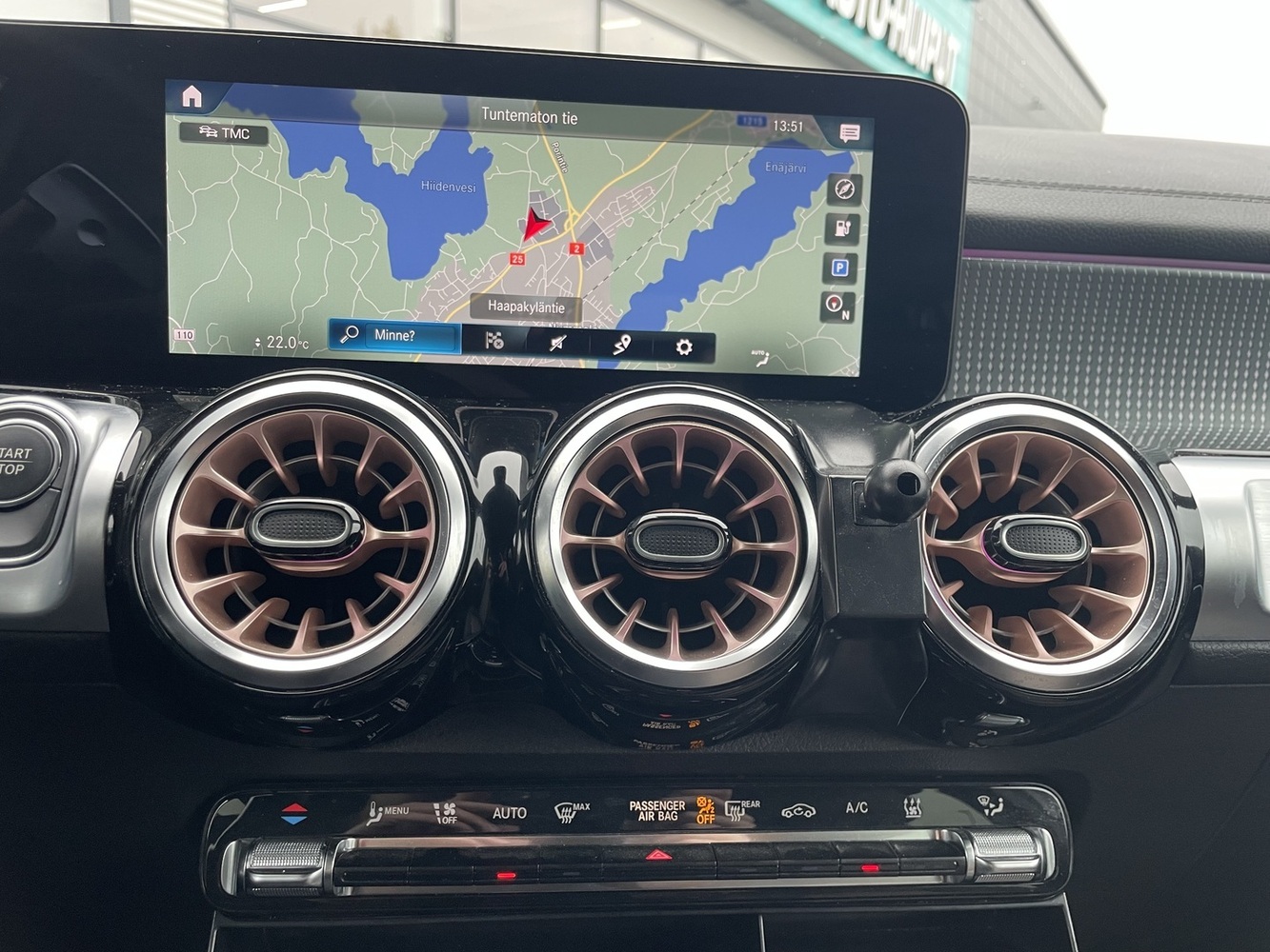Mercedes-Benz EQB vaihtoauto