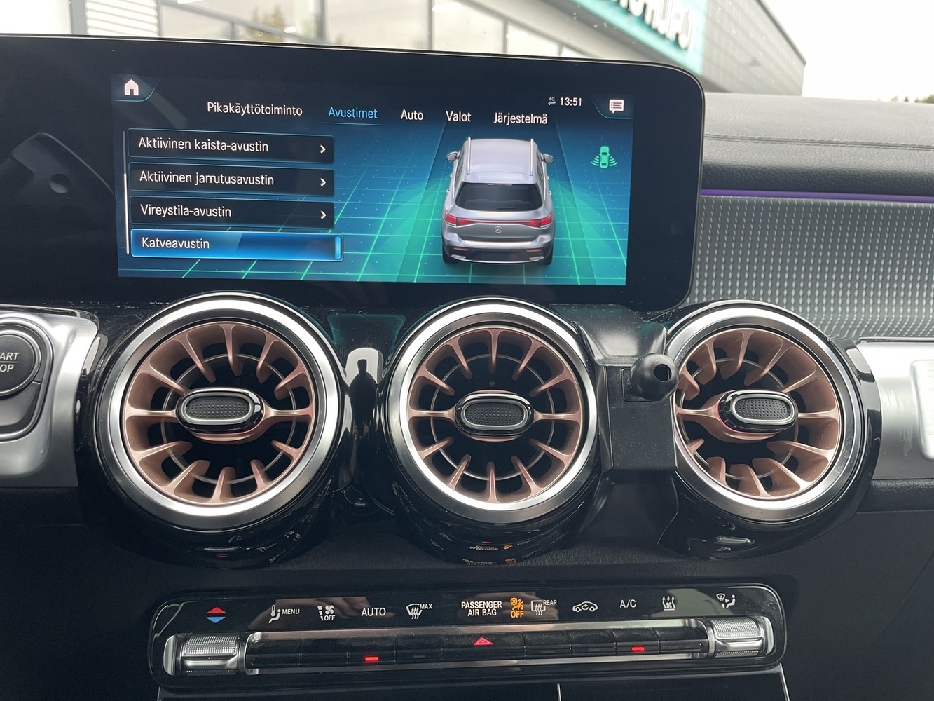 Mercedes-Benz EQB vaihtoauto