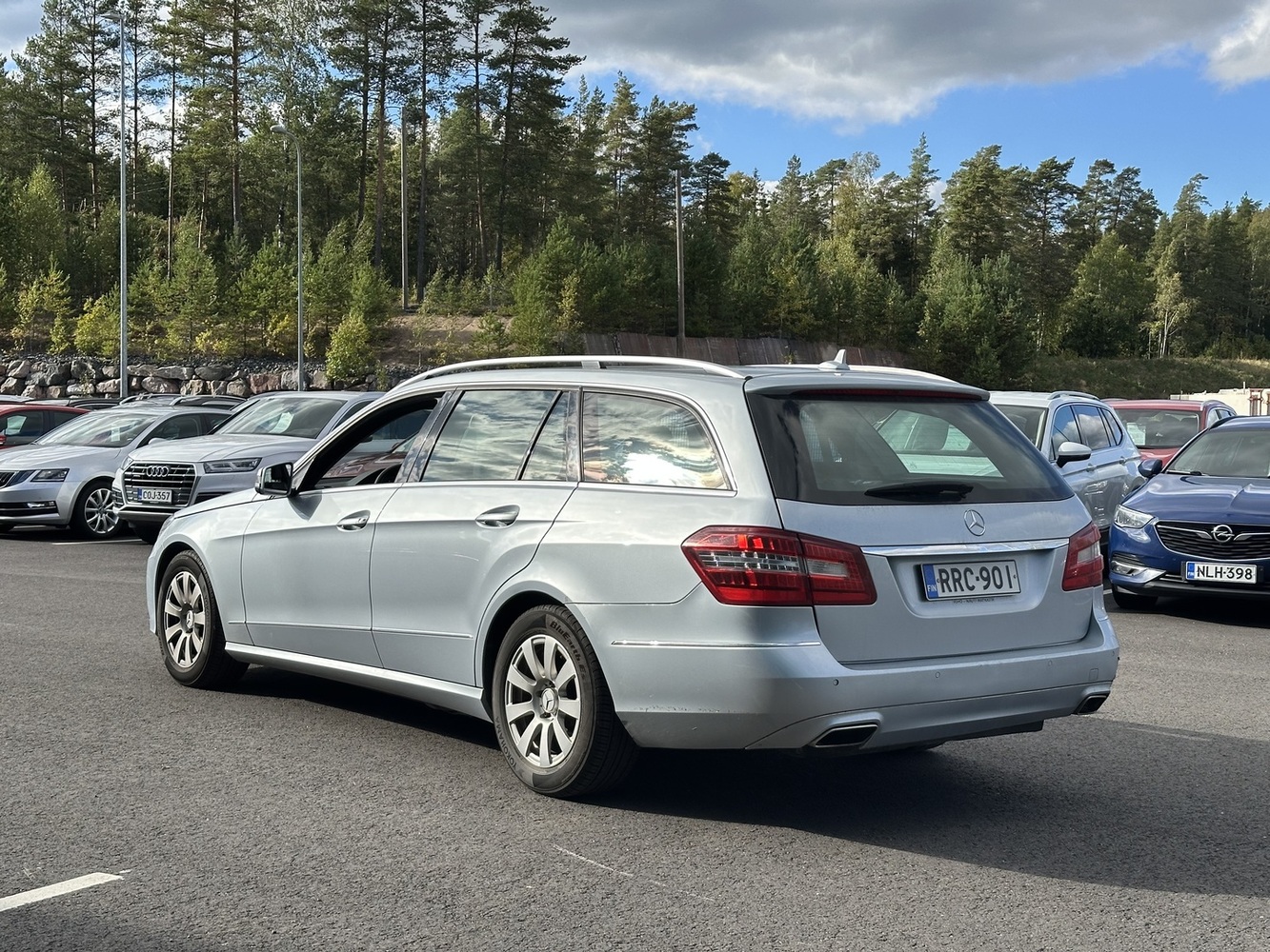 Mercedes-Benz E vaihtoauto