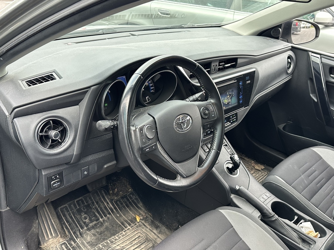 Toyota Auris vaihtoauto