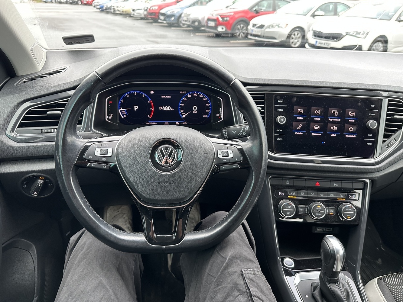 Volkswagen T-Roc vaihtoauto