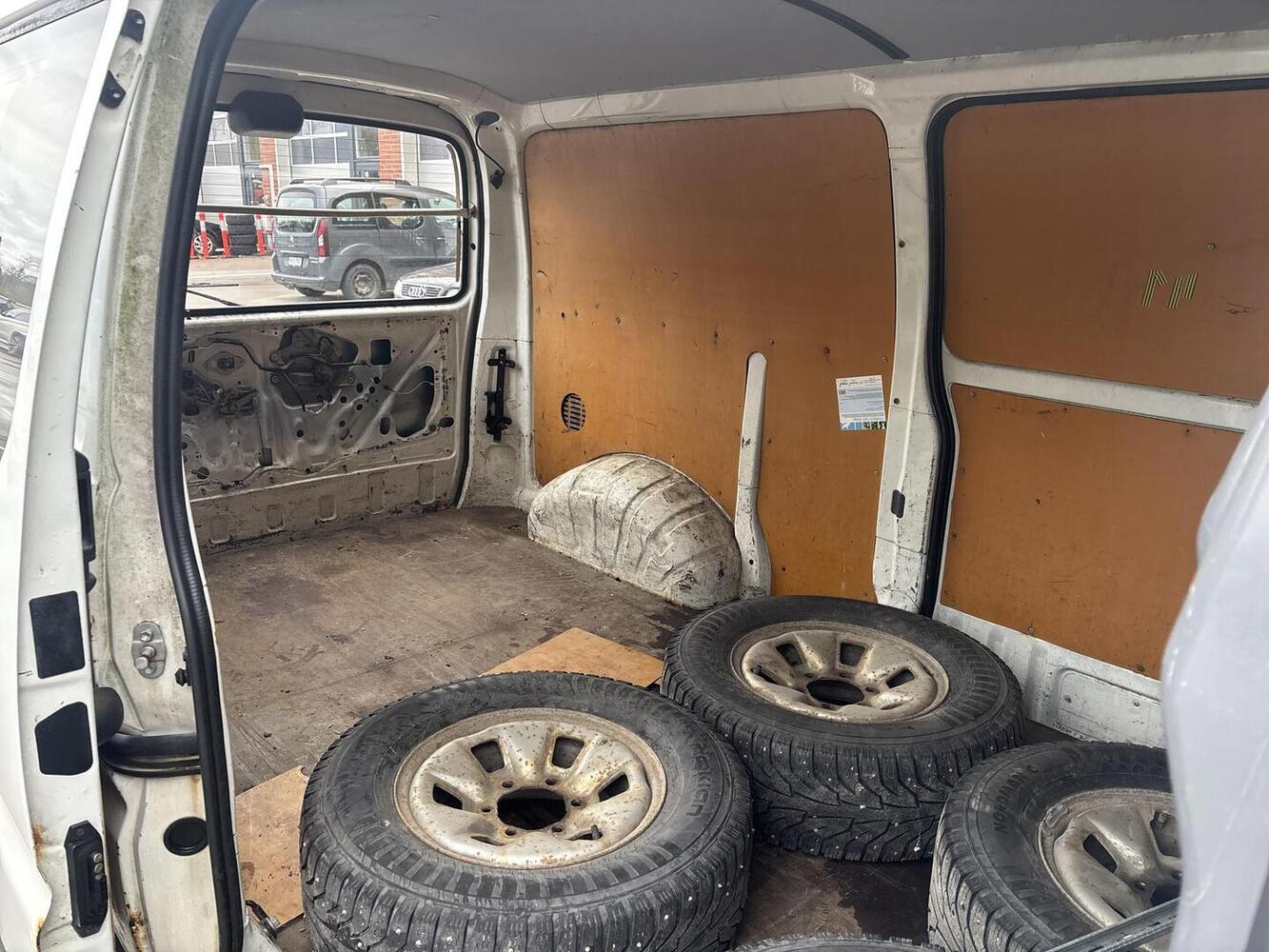 Toyota Hiace vaihtoauto
